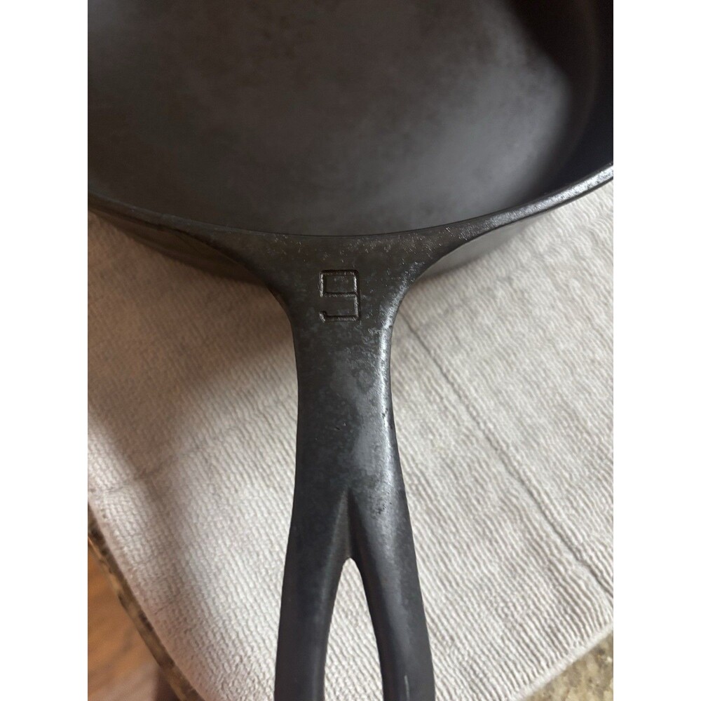 RARE Griswold Erie Pa USA #9 778 Large Block Logo Deep Skillet Crack 1920 - 1940 - Picture 6 of 11